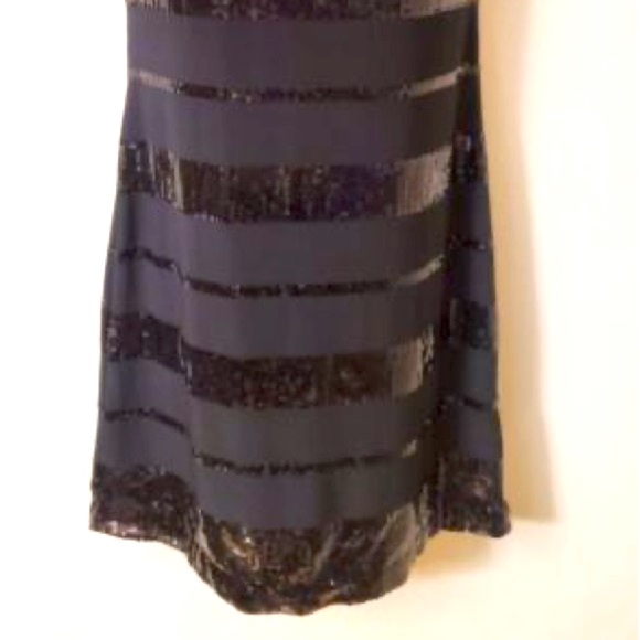 White House Black Market sequence dress, sleeveless, Lined, M. - Picture 3 of 7